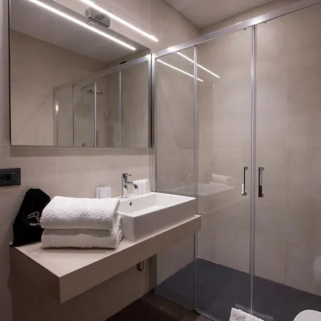 Hotel Sport Village &