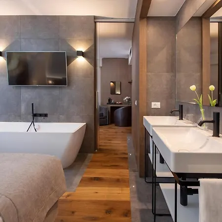 Hotel Sport Village &