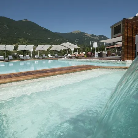 Hotel Sport Village & 4*