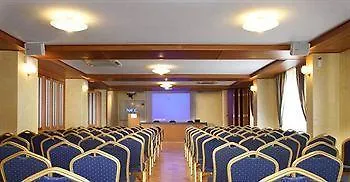 Sport Village & 4*