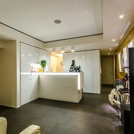 Sport Village & 4*