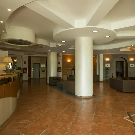 Sport Village & 4*