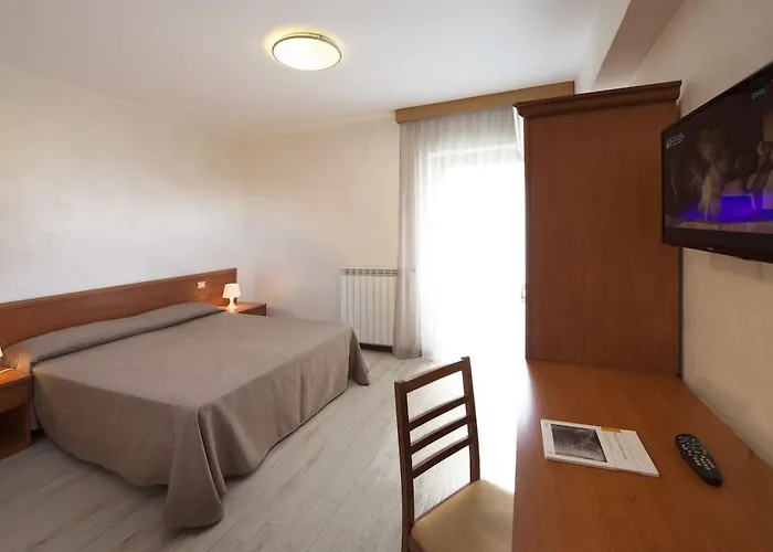 Sport Village & 4* Кастель-ди-Сангро