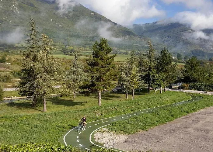 Sport Village & 호텔 4*