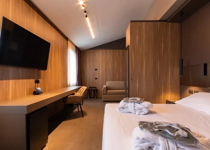 Hotel Sport Village & 4*