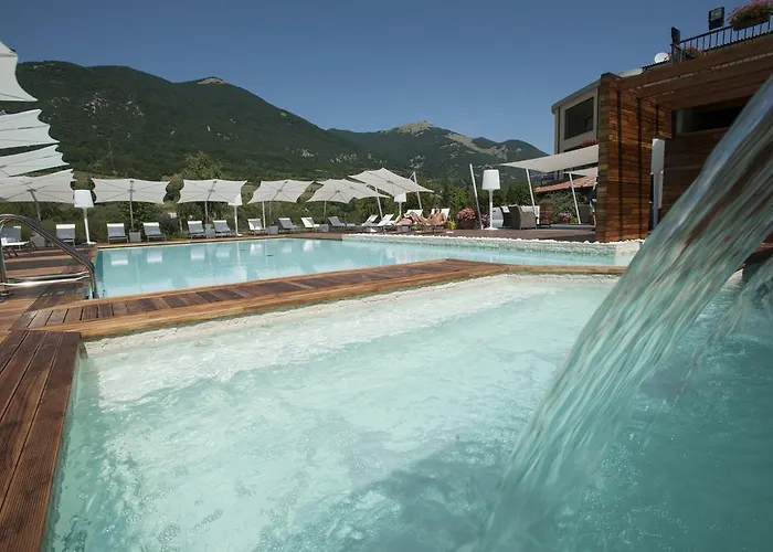 Hotel Sport Village & 4*